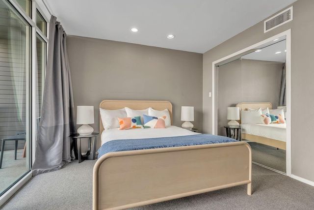 119 E 6th ST 702, Austin, TX 78701