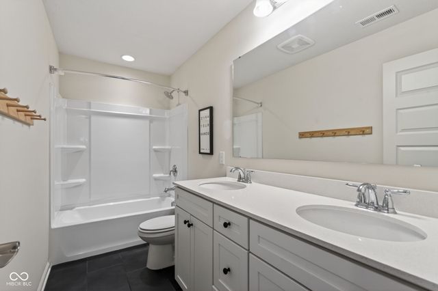 2752 Flowing Creek Place, Westfield, IN 46074