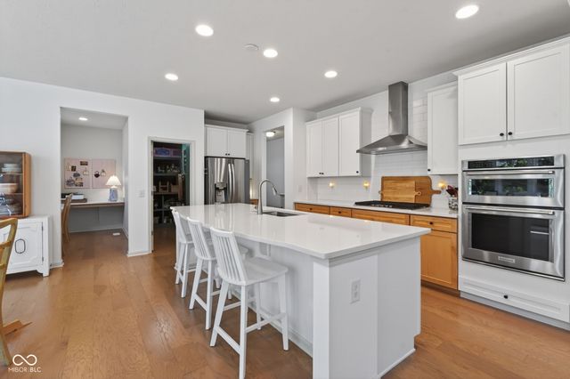 2752 Flowing Creek Place, Westfield, IN 46074