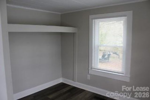 1204 W Mauney Avenue, Gastonia, NC 28052