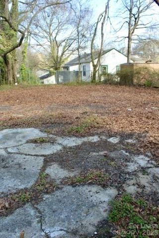1204 W Mauney Avenue, Gastonia, NC 28052