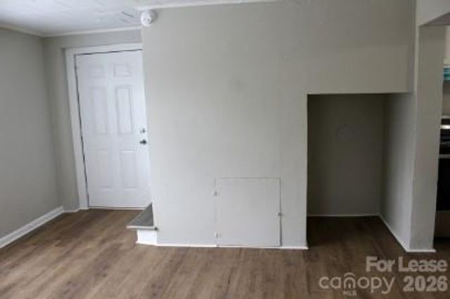 1204 W Mauney Avenue, Gastonia, NC 28052