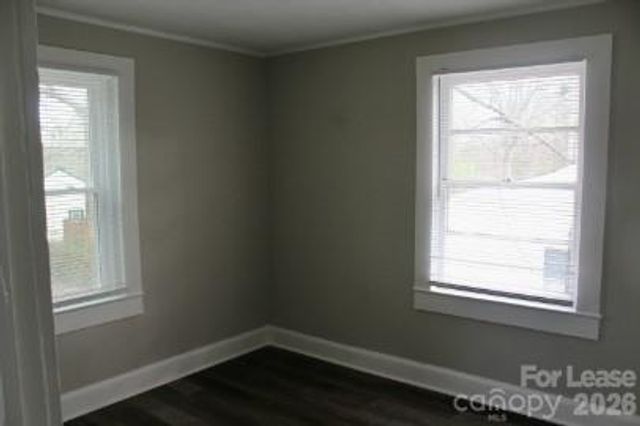 1204 W Mauney Avenue, Gastonia, NC 28052