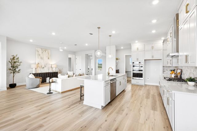 2821 Honeywood DR, Leander, TX 78641