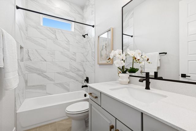 2821 Honeywood DR, Leander, TX 78641