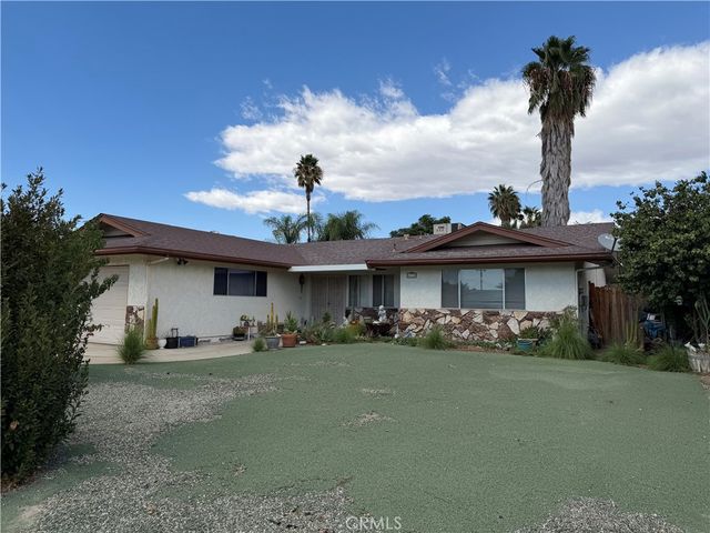 672 Central Avenue W, Hemet, CA 92543