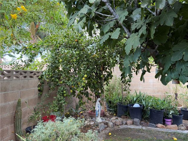 672 Central Avenue W, Hemet, CA 92543