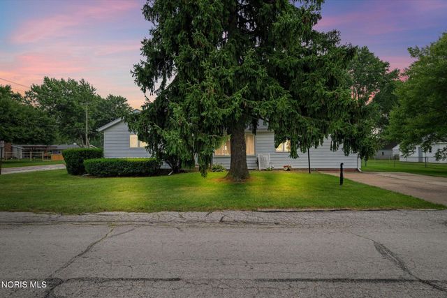 112 Warner Street, Walbridge, OH 43465