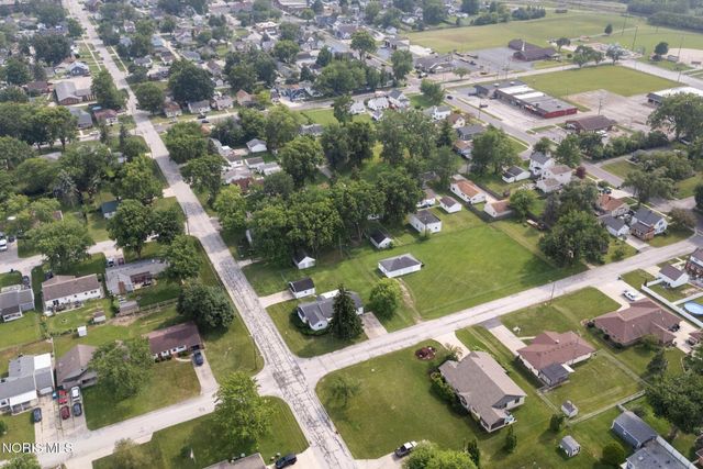 112 Warner Street, Walbridge, OH 43465