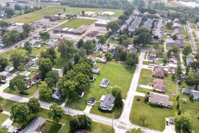 112 Warner Street, Walbridge, OH 43465