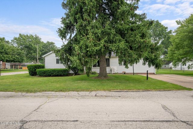 112 Warner Street, Walbridge, OH 43465