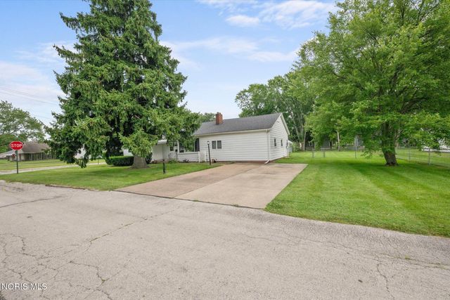 112 Warner Street, Walbridge, OH 43465