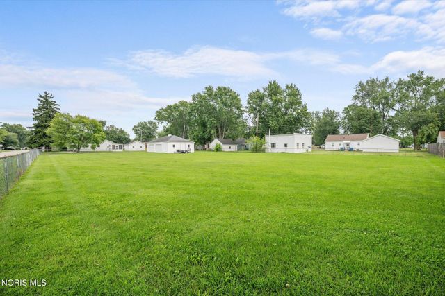 112 Warner Street, Walbridge, OH 43465
