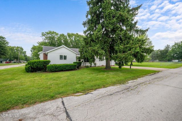 112 Warner Street, Walbridge, OH 43465