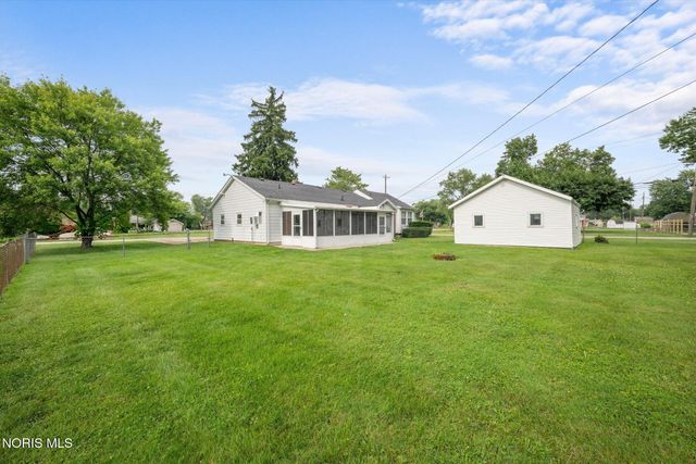 112 Warner Street, Walbridge, OH 43465