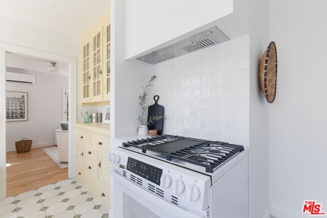 2221 Addison Way, Los Angeles, CA 90041