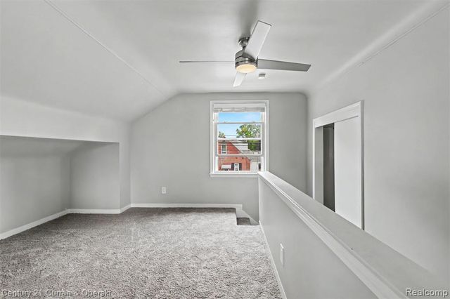 8182 Grayfield Street, Dearborn Heights, MI 48127