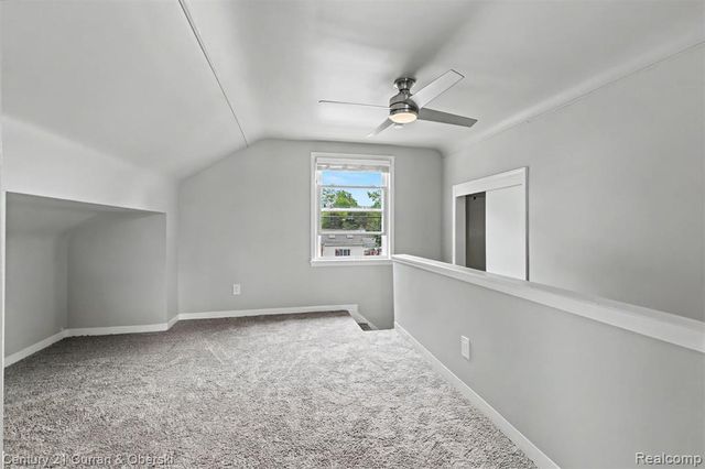 8182 Grayfield Street, Dearborn Heights, MI 48127