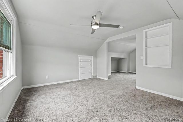 8182 Grayfield Street, Dearborn Heights, MI 48127