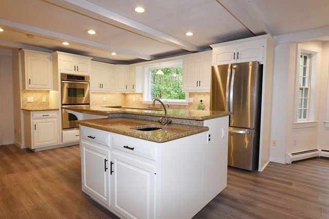 83 Winding Way, Plymouth, MA 02360