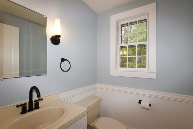 83 Winding Way, Plymouth, MA 02360