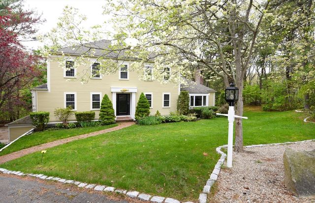 83 Winding Way, Plymouth, MA 02360