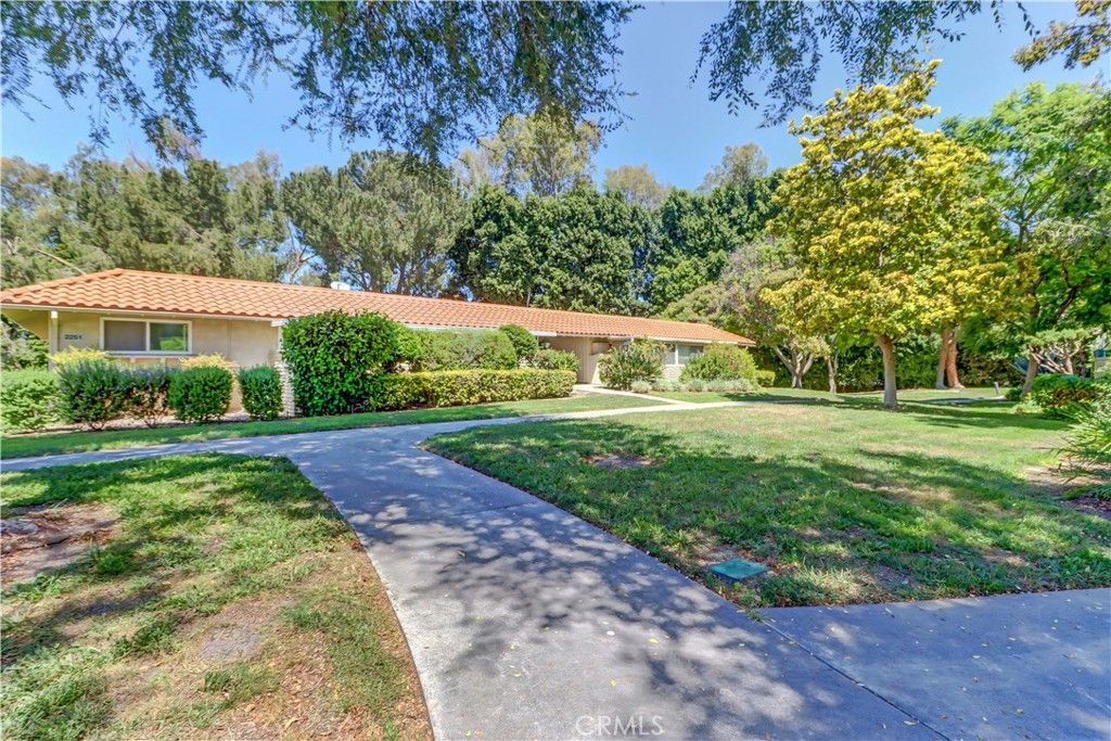 2251 Via Mariposa E O, Laguna Woods, CA 92637 — exterior