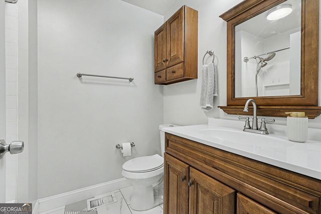 900 Stone Lea Trace, Oxford, GA 30054