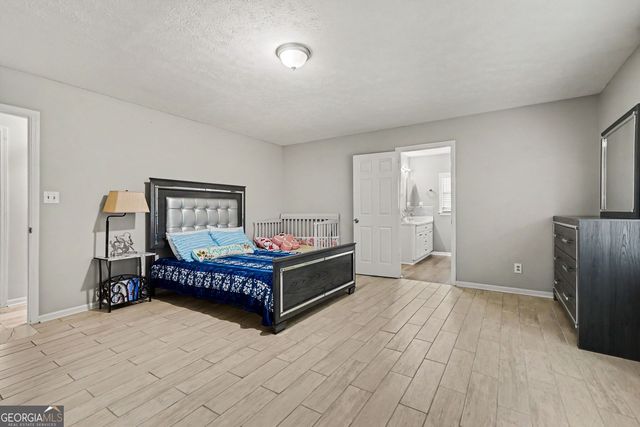 900 Stone Lea Trace, Oxford, GA 30054
