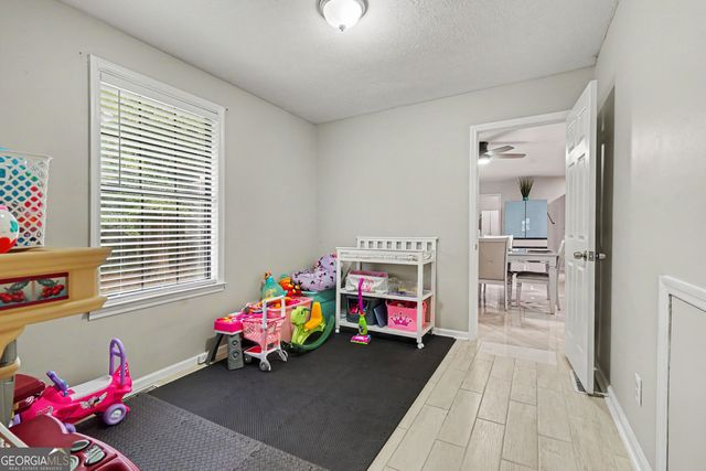 900 Stone Lea Trace, Oxford, GA 30054