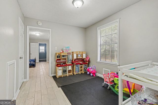 900 Stone Lea Trace, Oxford, GA 30054