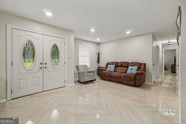 900 Stone Lea Trace, Oxford, GA 30054
