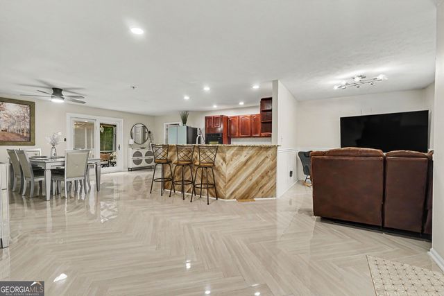 900 Stone Lea Trace, Oxford, GA 30054