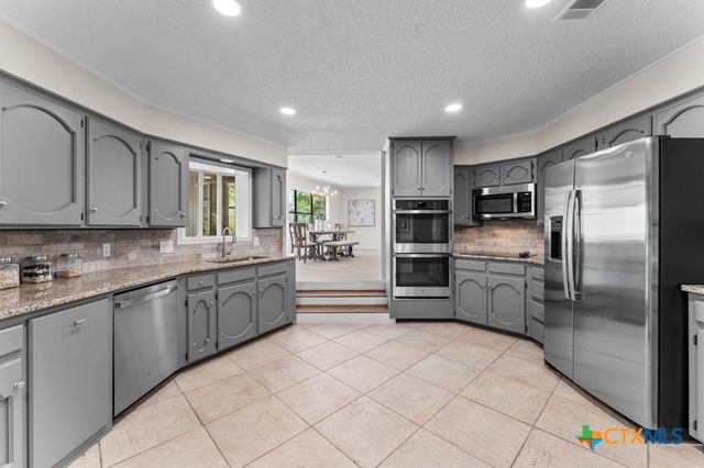 608 Ridgecrest Drive, Salado, TX 76571