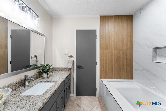 608 Ridgecrest Drive, Salado, TX 76571