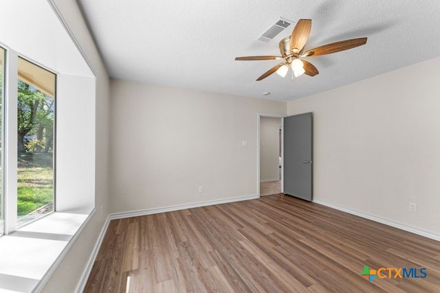 608 Ridgecrest Drive, Salado, TX 76571