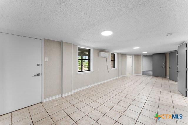 608 Ridgecrest Drive, Salado, TX 76571