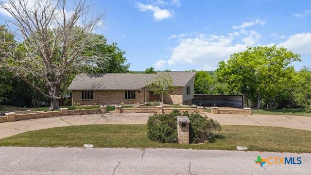 608 Ridgecrest Drive, Salado, TX 76571