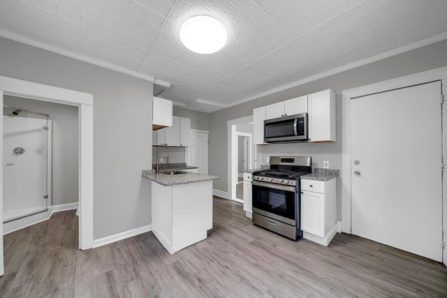 49 6th St., Lowell, MA 01850