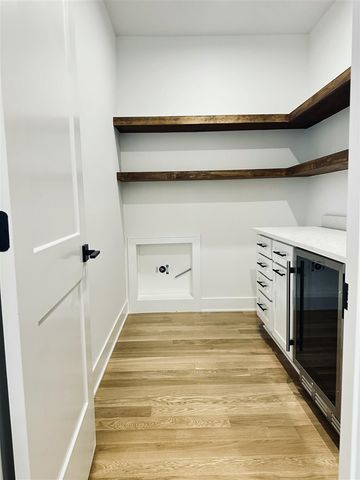 16420 Sleepy Hollow Drive, Fenton, MI 48430