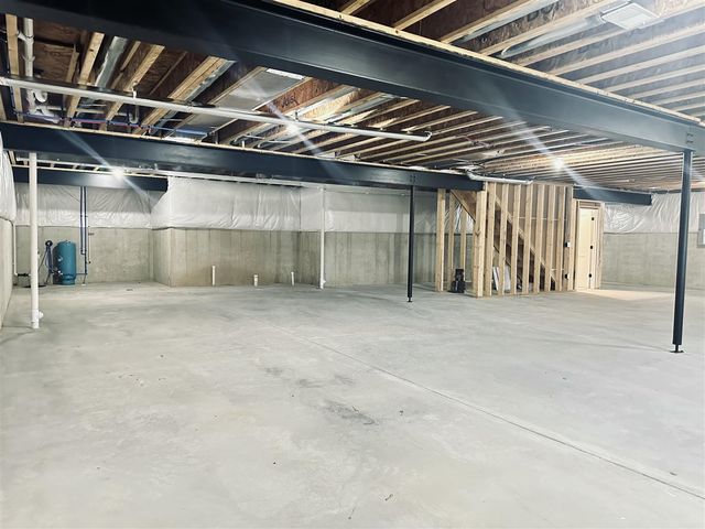 16420 Sleepy Hollow Drive, Fenton, MI 48430