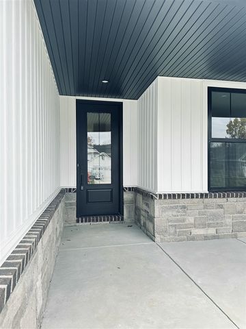 16420 Sleepy Hollow Drive, Fenton, MI 48430