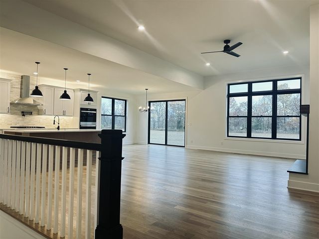 16420 Sleepy Hollow Drive, Fenton, MI 48430