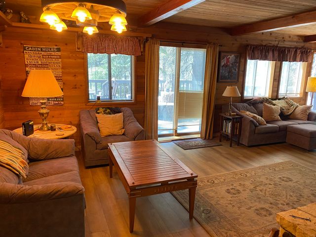 57148 Kramer Dr, Springville, CA 93265