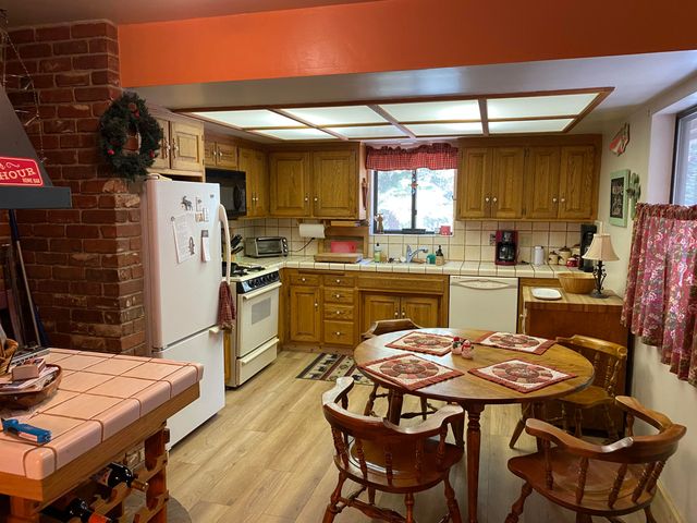 57148 Kramer Dr, Springville, CA 93265