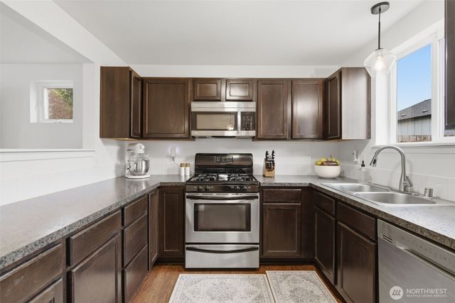 1276 SE Casandra Loop, Port Orchard, WA 98366