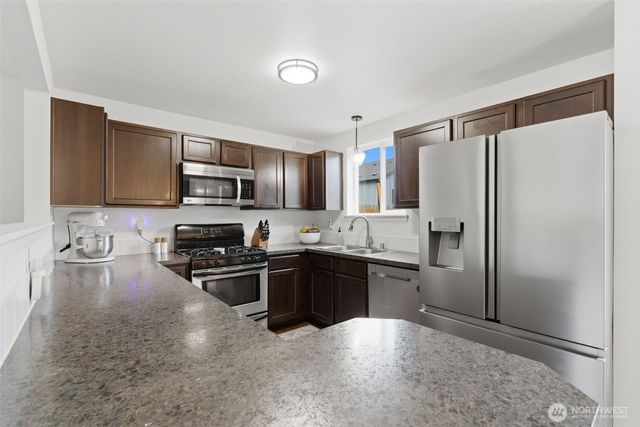 1276 SE Casandra Loop, Port Orchard, WA 98366