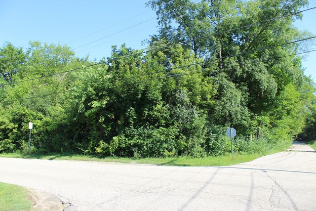 31918 Hillside Drive, Lakemoor, IL 60051