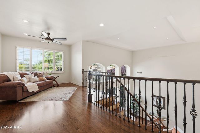 700 N DOBSON Road 33, Chandler, AZ 85224
