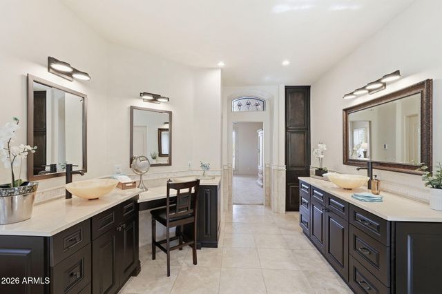700 N DOBSON Road 33, Chandler, AZ 85224